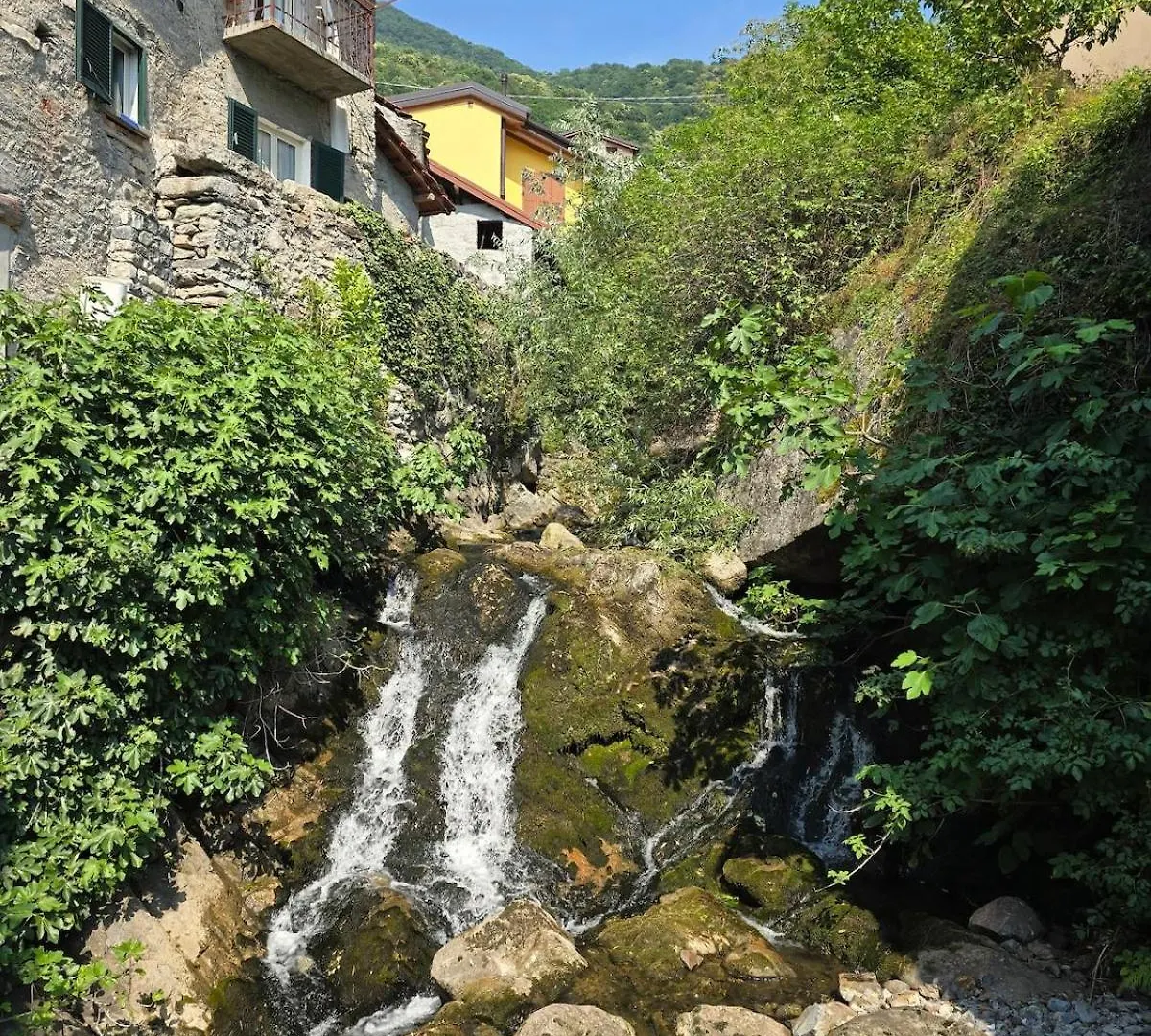 Ferienhaus Le Allegre Comari Di Nesso, Casa E Benessere Italien
